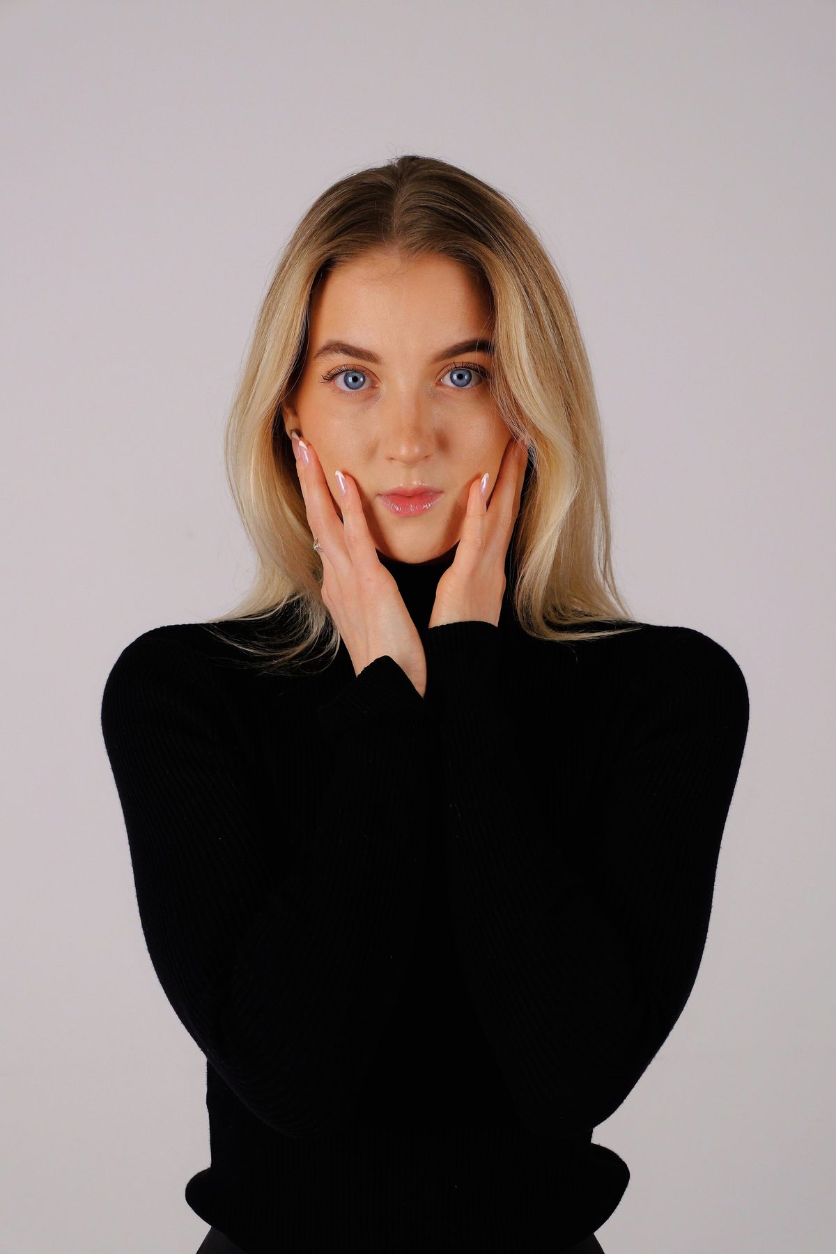 Šárka Čermáková, studio portrait